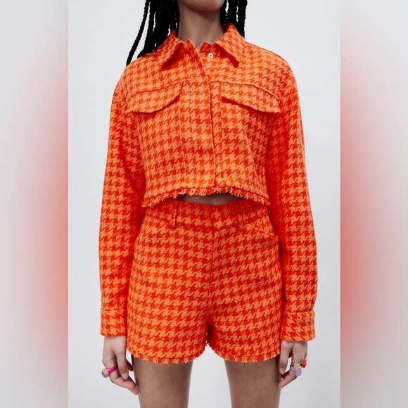 Zara Textured Coordinate Set (Jacket L and Shorts S) - Picture 5 of 10